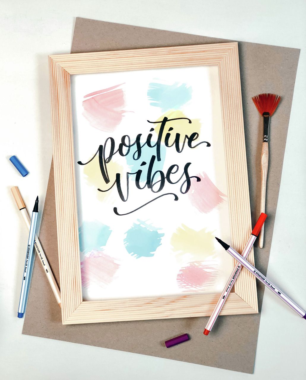 Pennarello Premium con punta a pennello - STABILO Pen 68 brush - Rollerset con 18 colori assortiti (25576359)